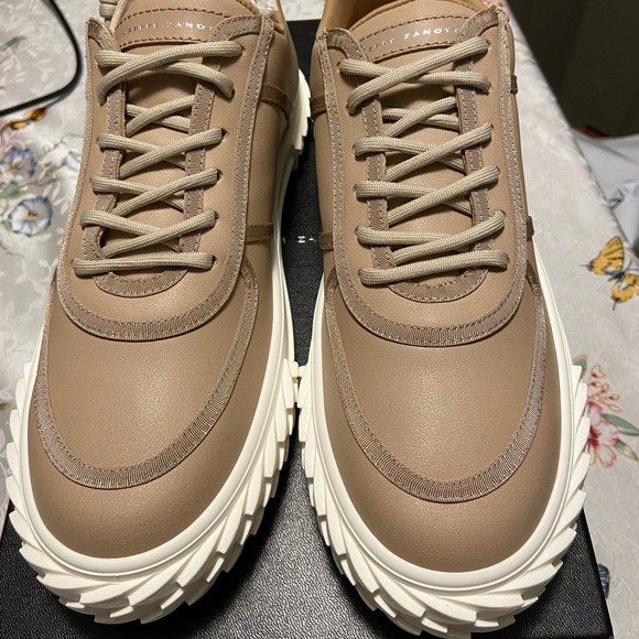 NEW Giuseppe Zanotti Blabber Leather Sneaker - Picture 2 of 13